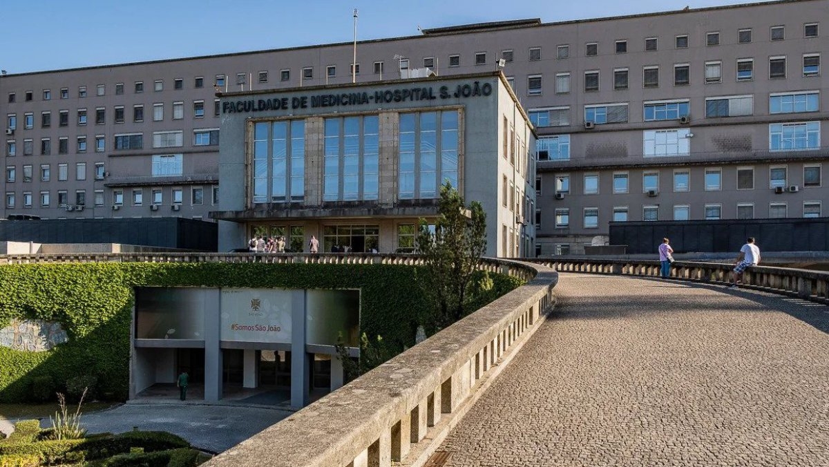 Empreitada de Construção de Quartos de Isolamento de Doenças Infeciosas 